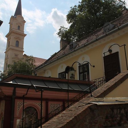 Zwinger Apartman Шопрон Екстериор снимка