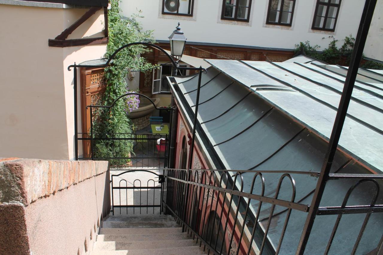 Zwinger Apartman Шопрон Екстериор снимка